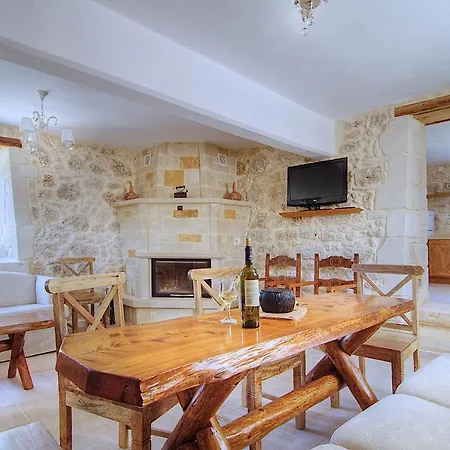 Caneva Villa