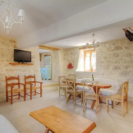 Caneva Villa
